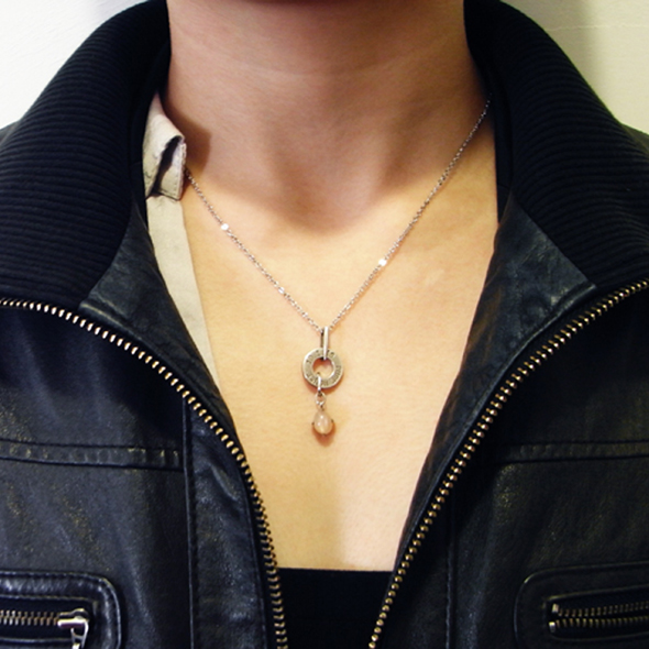 カラーストーンのネックレス