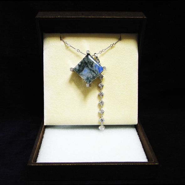 苔めのうとジルコニアのネックレス