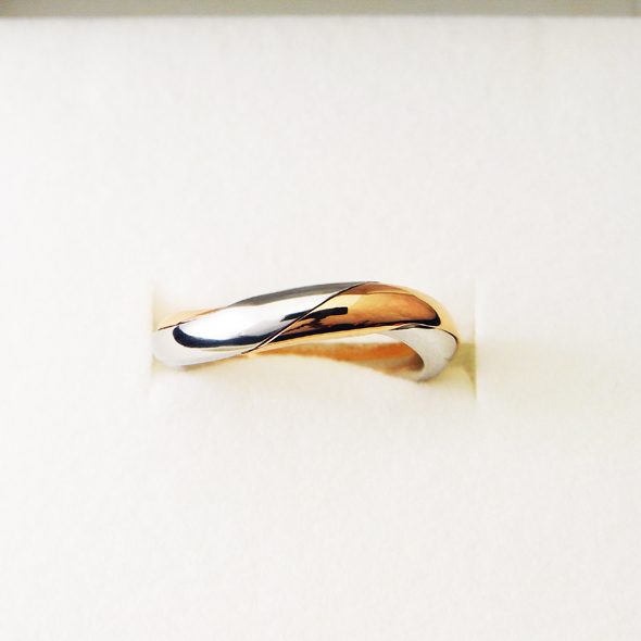 アクアマリンの入ったギメルリング