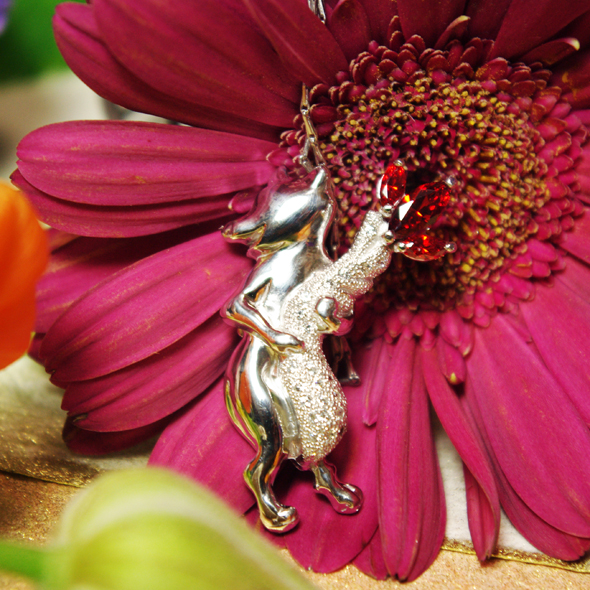 GIGA「戯ける(おどける)」 ロジウムカラー ペンダント SV925 キュービックジルコニア 写真5