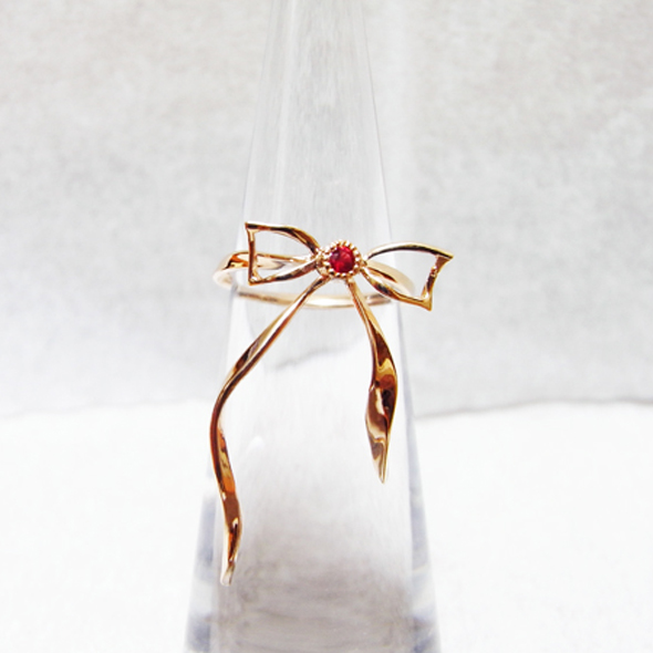  赤いリボンの約束 ー幸せをつなぐピンキーリングー