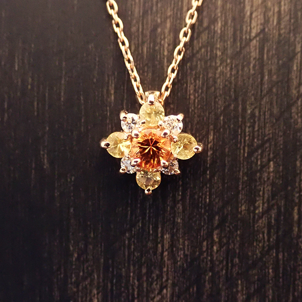 宵の明星ー夜空に輝く金星のネックレスー