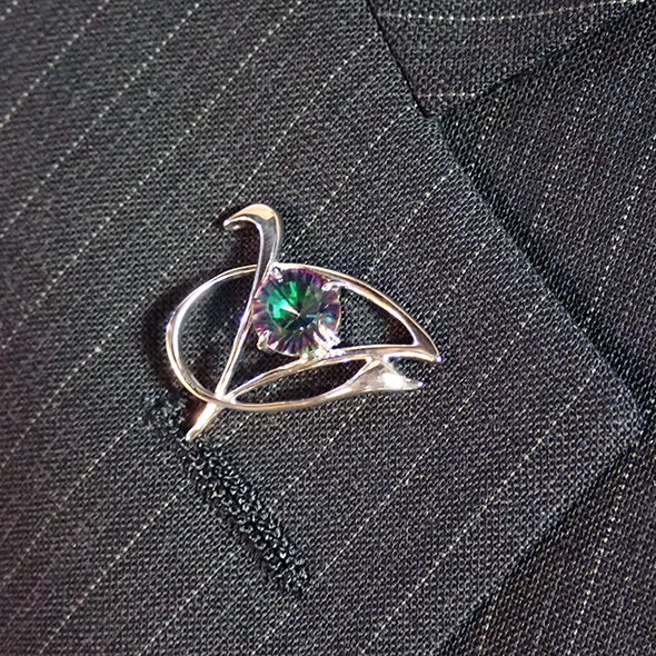 ミスティッククォーツのラペルピン スーツの上のミスティッククォーツ SV925 ミスティッククォーツ 洋白 写真6