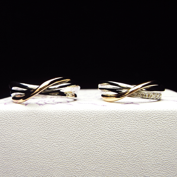 ダイヤモンドとサファイアのコンビマリッジリング