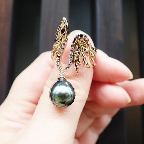 華真珠 raven 正面図 K18ピンクゴールド 華真珠 ブラックダイヤモンド タンザナイト 写真2