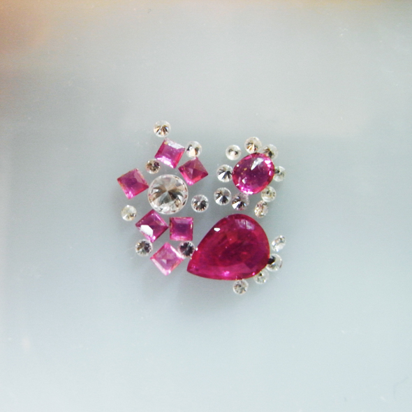 ダイヤモンドとルビーのリング デザインの考案途中 ダイヤモンド ルビー 写真2