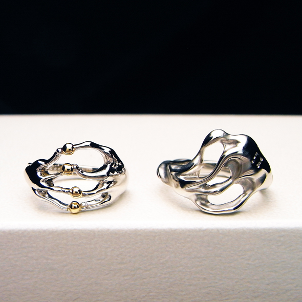 カエルの手のマリッジリング