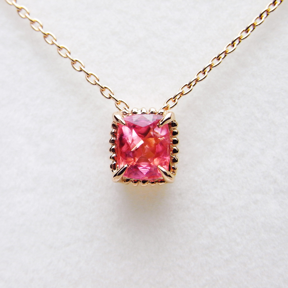 ロードクロサイトのネックレス