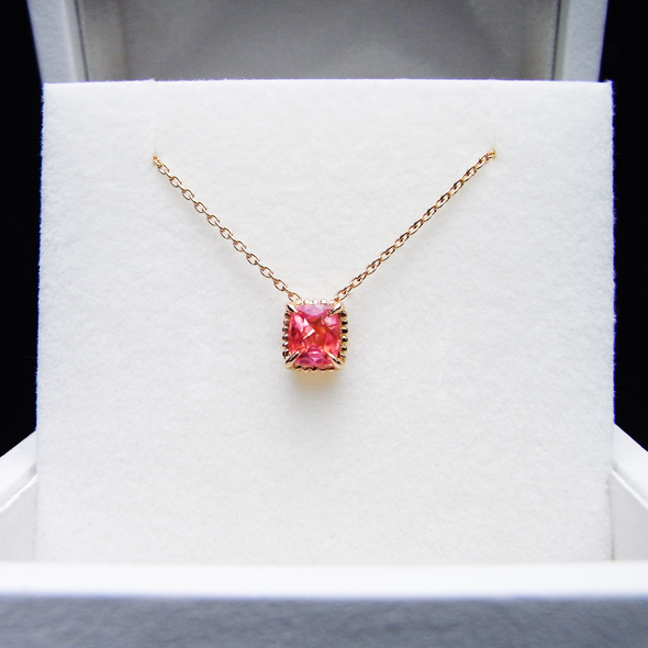 ロードクロサイトのネックレス