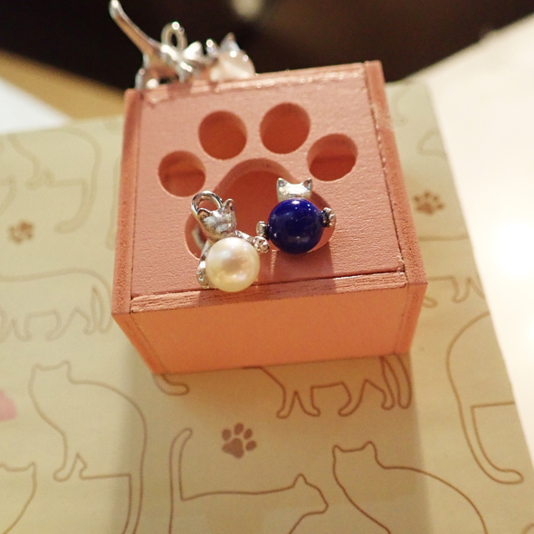 mignon ーこねこー 全体図 SV925 淡水パール ラピスラズリ ネックレス ねこモチーフ 写真8