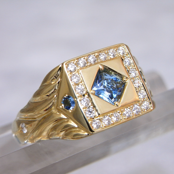 アクアマリンとダイヤモンドの印台リング