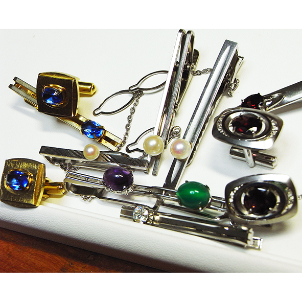 色石を使ったブローチ兼ペンダントトップ お預かりしたネクタイピンとカフスボタン シルバー925 キュービックジルコニア 色石 写真2