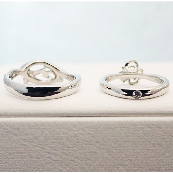 トライバルとお花モチーフのマリッジリング