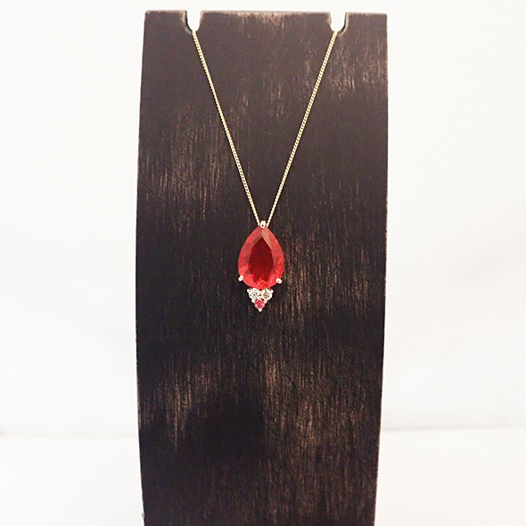 ファイヤーオパールのネックレス