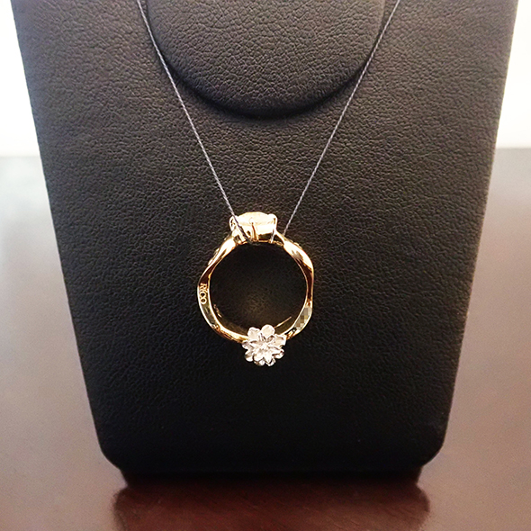 ダリアと羽のベビーリング ペンダントトップにした場合 K18イエローゴールド Pt900 ブルームーンストーン 写真6