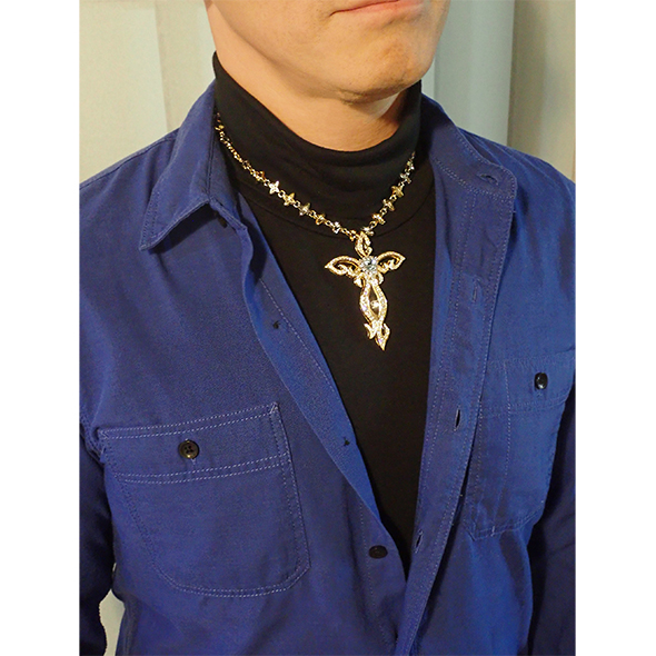 アクアマリンとダイヤモンドのクロスペンダント 着用図 K18イエローゴールド Pt900 アクアマリン ダイヤモンド 写真6