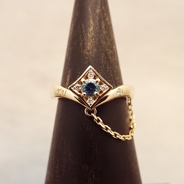 アクアマリンとダイヤモンドのピンキーリング