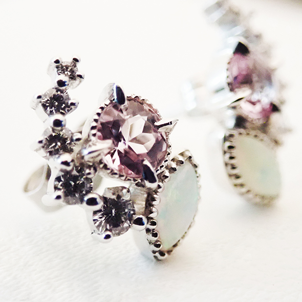 百花（ももか）常花のピアス ーピンクトパーズー