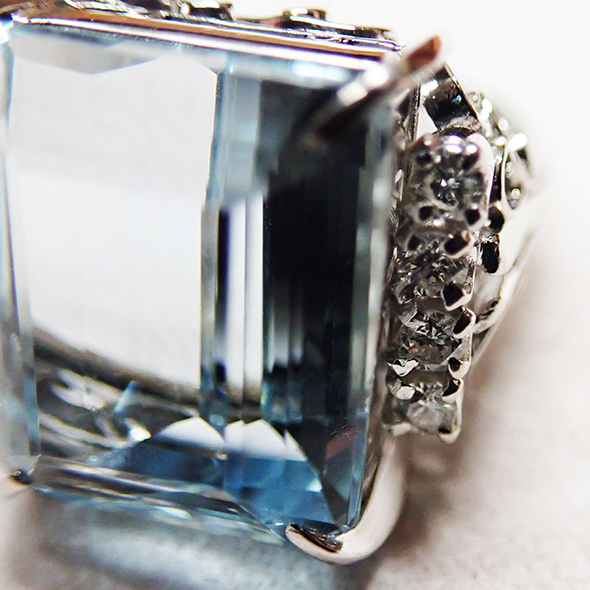 ダイヤモンドのマリッジリング お預かりしたアクアマリンに留まっていたダイヤモンド Pt900 ダイヤモンド 写真4