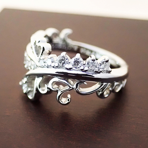 ダイヤモンドのマリッジリング 側面図 Pt900 ダイヤモンド 写真3