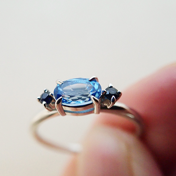 栖(スミカ)#3 拡大図 Pt900 K18イエローゴールド SV925 ブルートパーズ サファイア 写真5