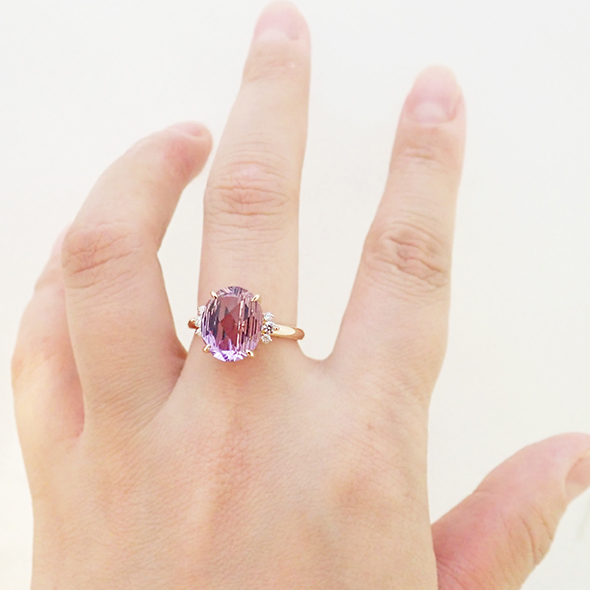 アメジストのリング 着用図 K18ピンクゴールド アメジスト ダイヤモンド 写真4