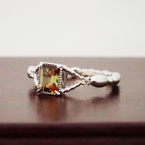 アンダリューサイトのリング