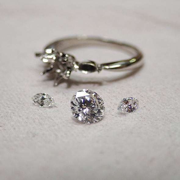 ダイヤモンドのネックレス