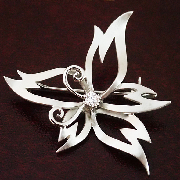 桜のブローチ 全体図 SV925 CZ(キュービックジルコニア) 写真5