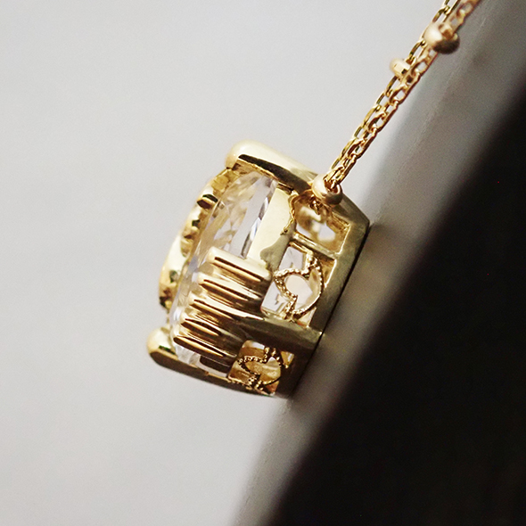 纏い(まとい) 清浄 ークォーツー 側面図 K18イエローゴールド 水晶 写真2