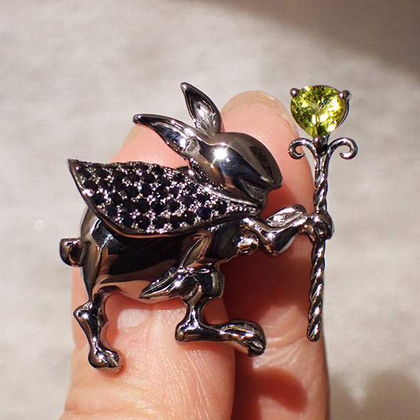 パラサイティックペリドット入り「企む(たくらむ)」