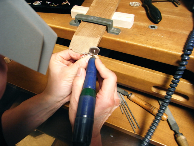 パラサイティックペリドット入り「企む（たくらむ）」