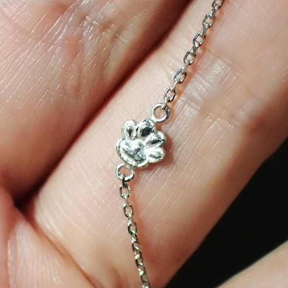 mignon ー高嶺の花ー 肉球パーツの拡大図 SV925 K10イエローゴールド 写真6